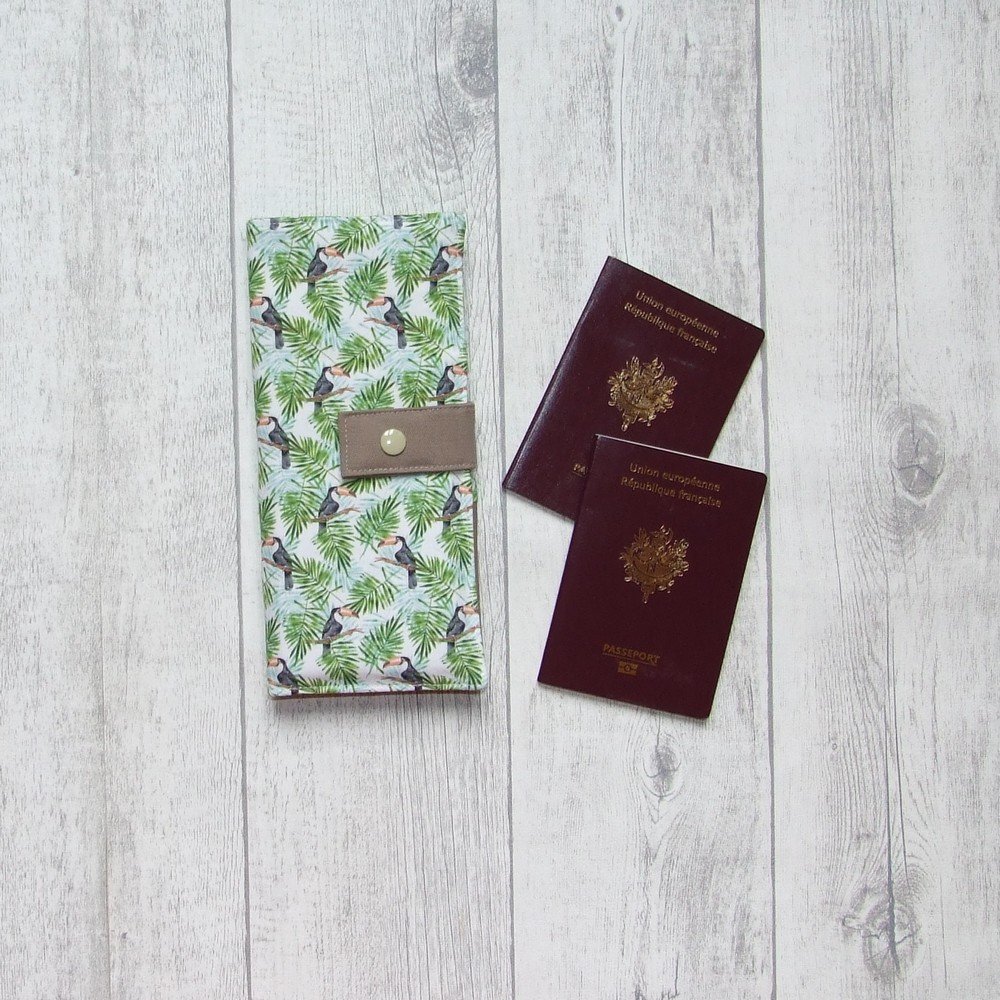 Pochette passeports et billets d'avion, train imprimé toucans--9995994938204