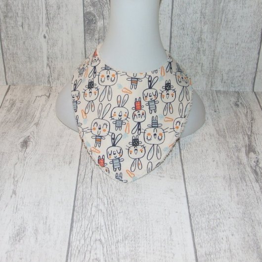 Bavoir bandana imprimé lapins