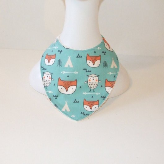Bavoir bandana imprimé renards et hiboux