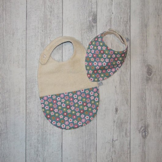 Bavoir et bavoir bandana imprimé fleurs colorées