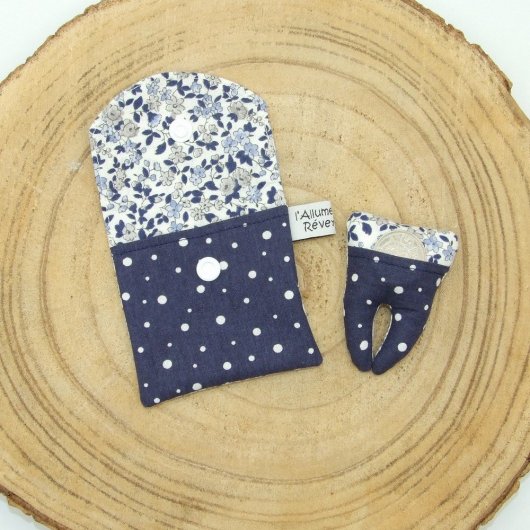 Dent pour la Petite souris -fleurs bleu-
