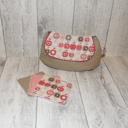 Pochette moletonnée et ses 3 lingettes lavables
