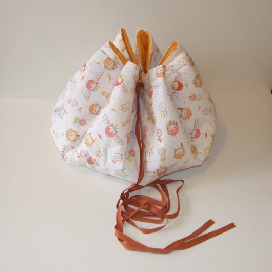 Sac à jouets nomade molletonné hiboux et pois