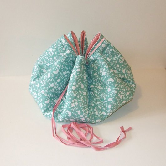 Sac à jouets nomade molletonné oiseaux et confettis