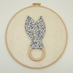 Anneau de dentition petites fleurs bleu/gris
